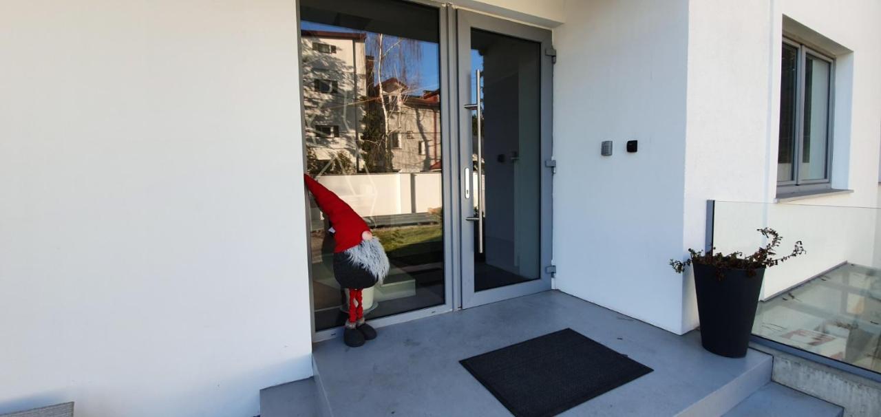 Loft 85 M2 Wilanow Krolewski Self Checkin Varsovia Exterior foto